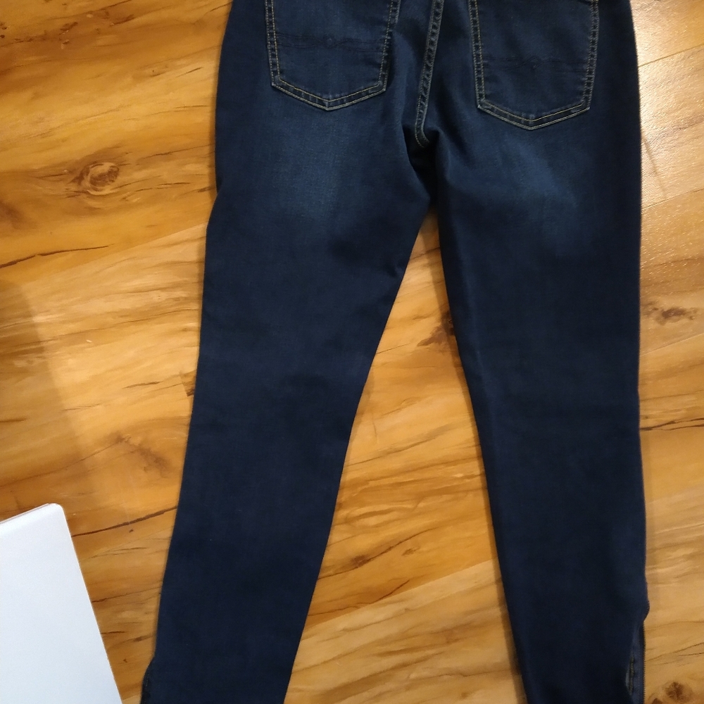 Lucky Brand Jeans - Picture 6 of 6